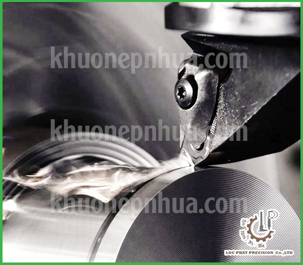 Dịch vụ gia công tiện tổng quan chi tiết