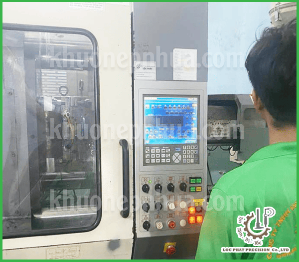 Máy Ép Nhựa - Nguyên Lý Hoạt Động, Cấu Tạo Và Ứng Dụng Trong Sản Xuất Hiện Đại