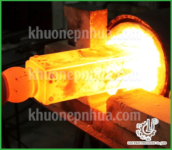 Phương Pháp Gia Công Dập Nóng: Quy Trình, Vật Liệu, Khuôn Dập và Ứng Dụng Thực Tế